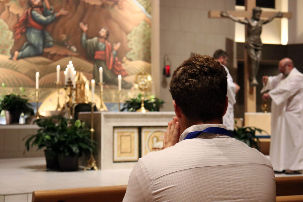 More than 500 adorers gather for 4th Annual Eucharistic Congress